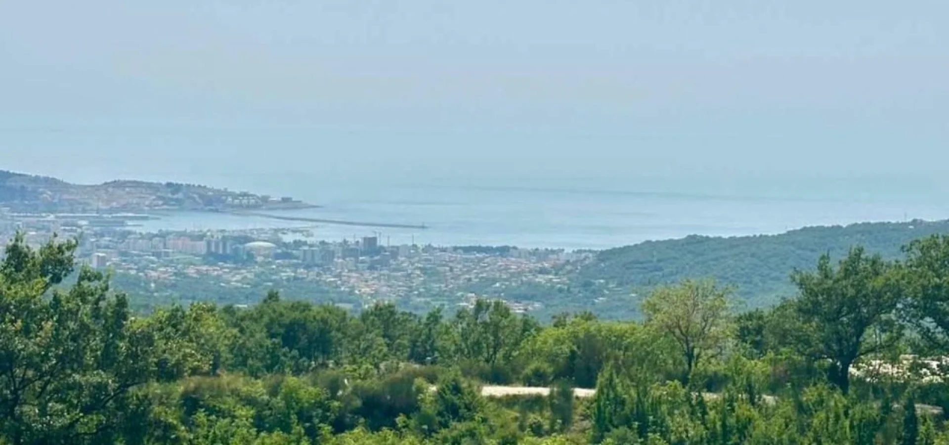 Bar şehrinde deniz manzaralı satılık arazi  6.600 m2 