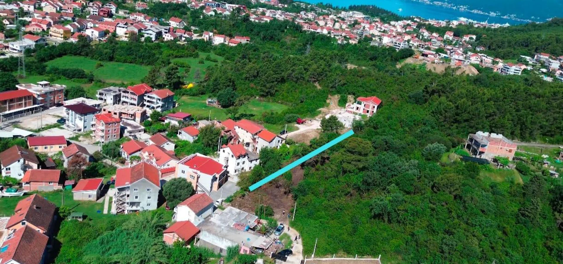 Tivat da kat karşılığı deniz manzaralı arazi