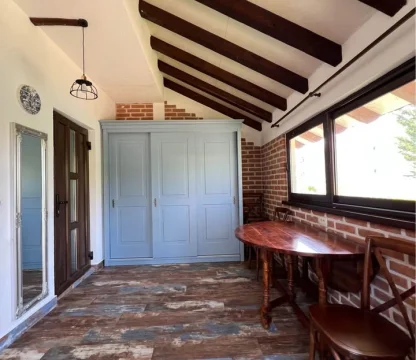 Kotor krımovice de satılık ev