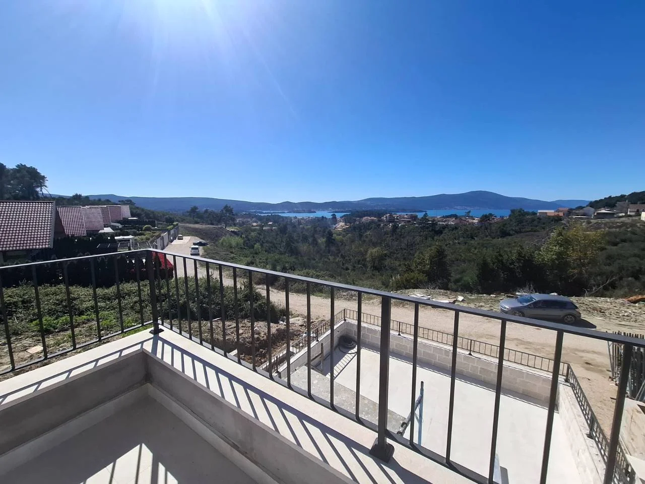 Tivat bölgesinde satılık 250 m2 villa