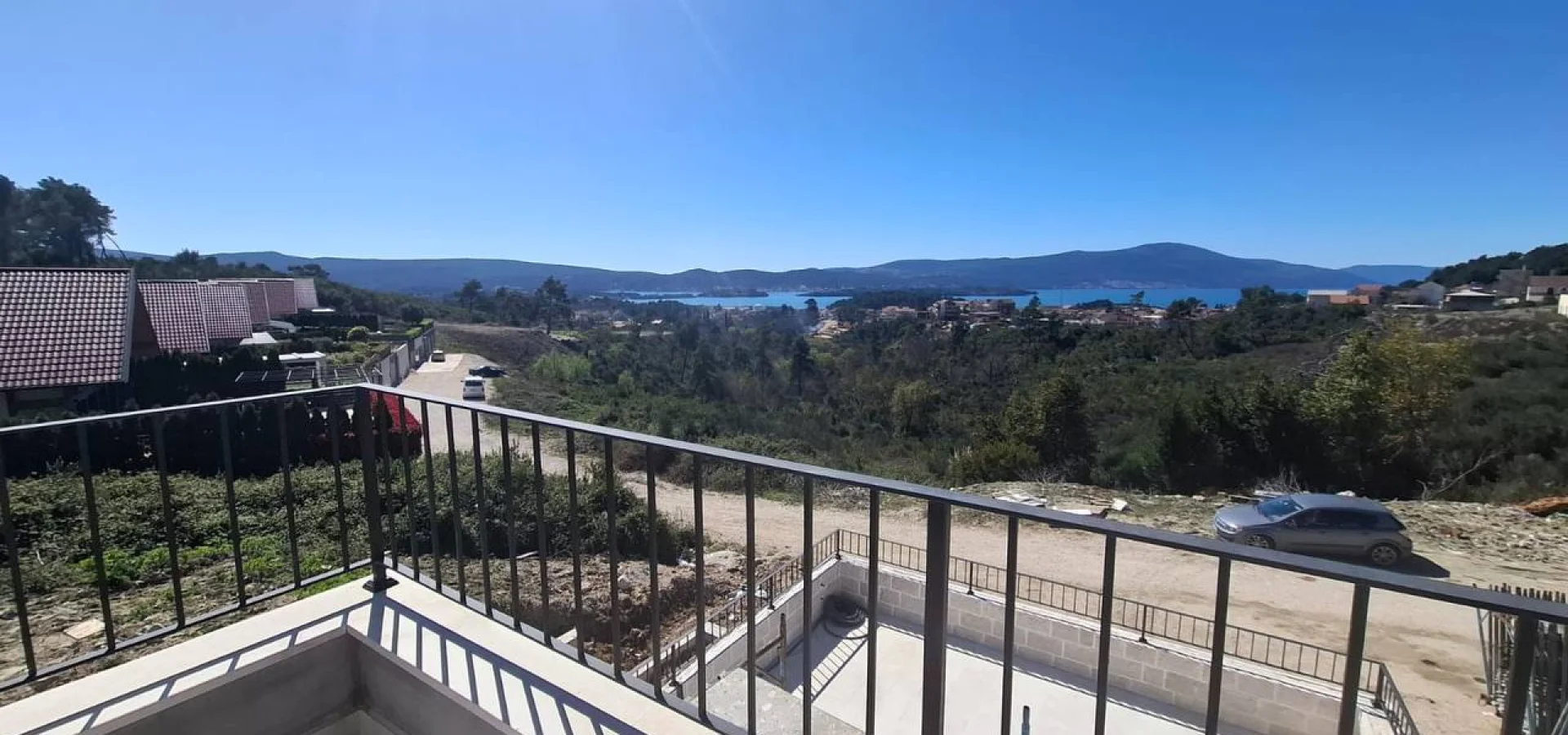 Tivat bölgesinde satılık 250 m2 villa