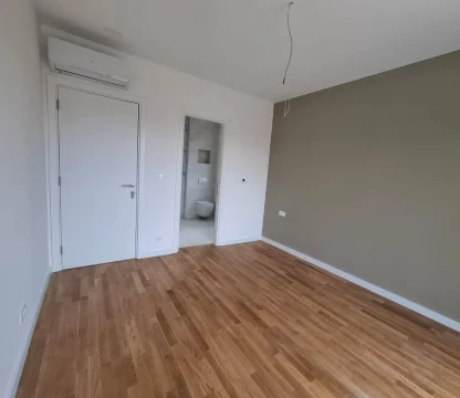 Tivat bölgesinde satılık 250 m2 villa