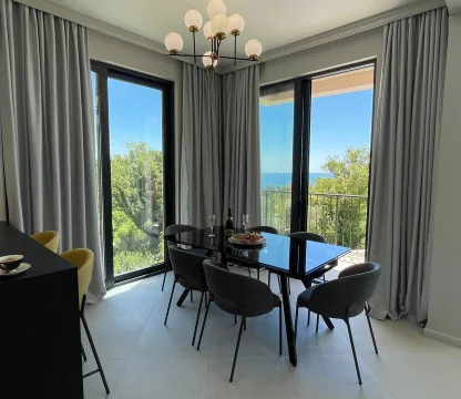 Budva'da satılık villa