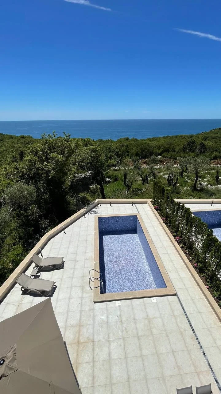 Budva'da satılık villa