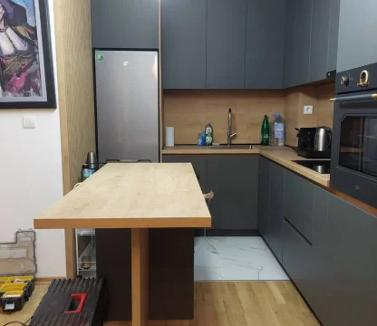 Budva’da yeni bina da 1 + 1 satılık daire