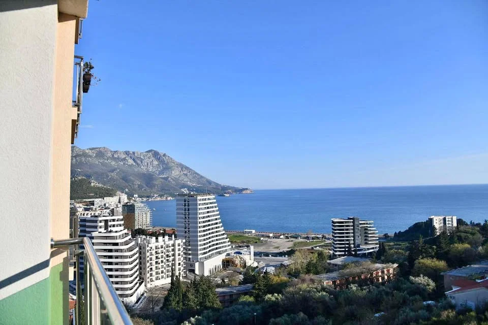 Beciçi de konforlu Geniş 1 + 1 satılık daire