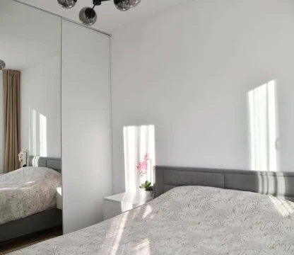 Beciçi de konforlu Geniş 1 + 1 satılık daire