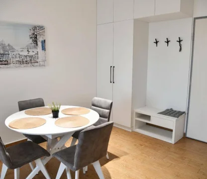 Beciçi de konforlu Geniş 1 + 1 satılık daire