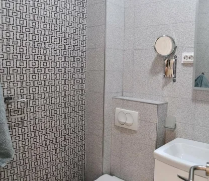 Beciçi de konforlu Geniş 1 + 1 satılık daire