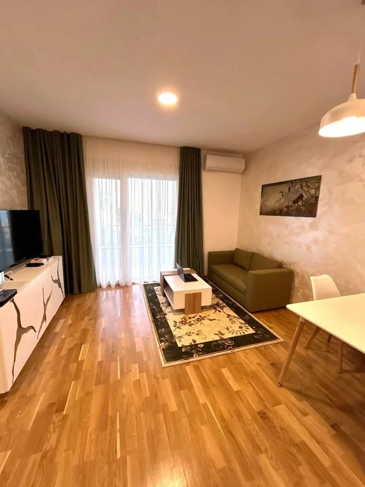 Beciçi de 1 + 1 satılık daire