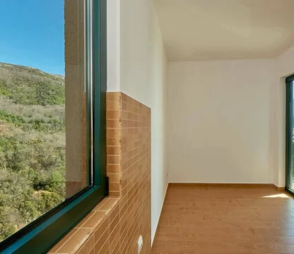 Beciçi de muhteşem deniz manzaralı 2 + 1 satılık daire