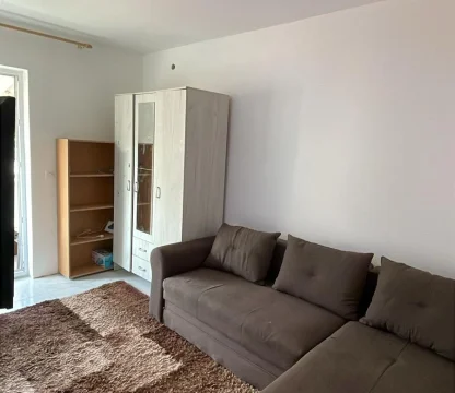 Budva'da stüdo daire merkeze ve sahile yakın