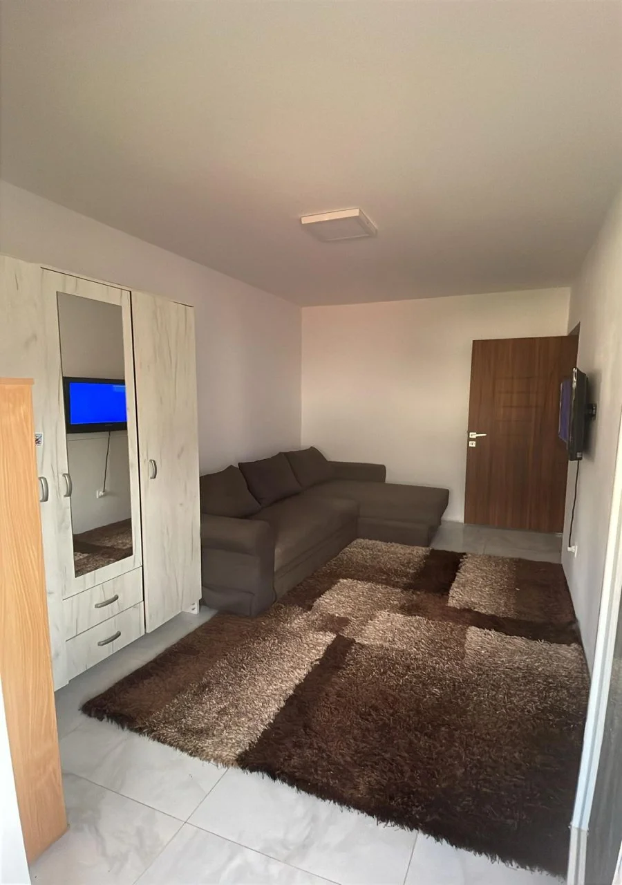 Budva'da stüdo daire merkeze ve sahile yakın