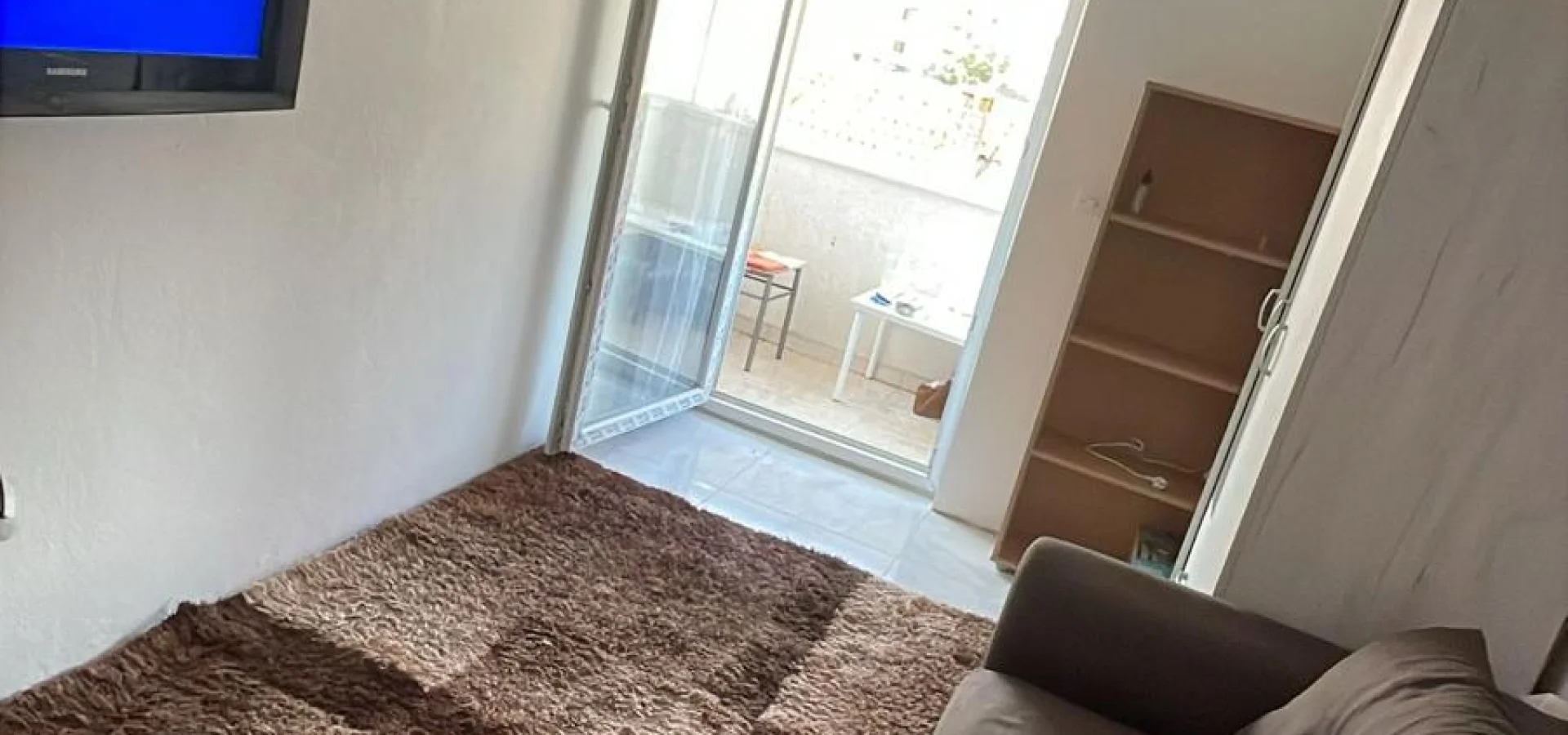 Budva'da stüdo daire merkeze ve sahile yakın