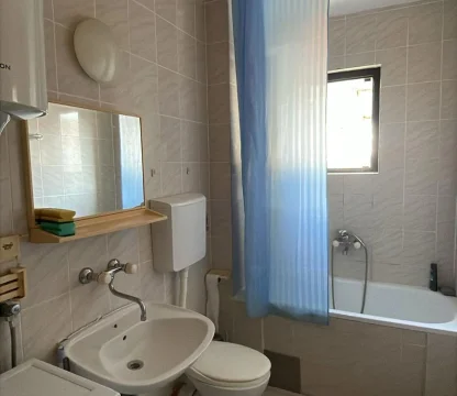 Budva'da stüdo daire merkeze ve sahile yakın